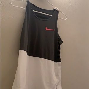 Nike Dri-Fit Stripped Back Tank Youth Large